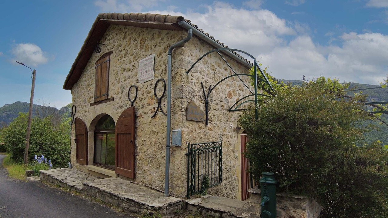 Photo of Outdoor in Mostuejouls