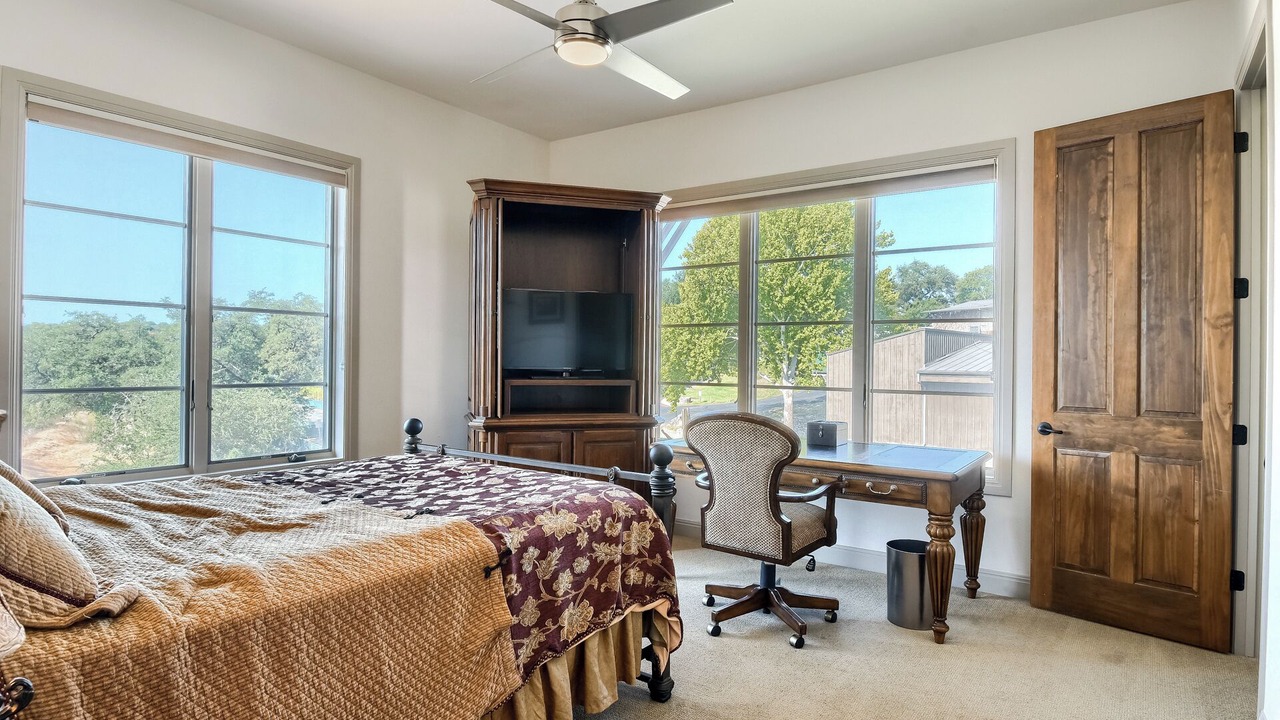 Photo of Bedroom in Lakeway