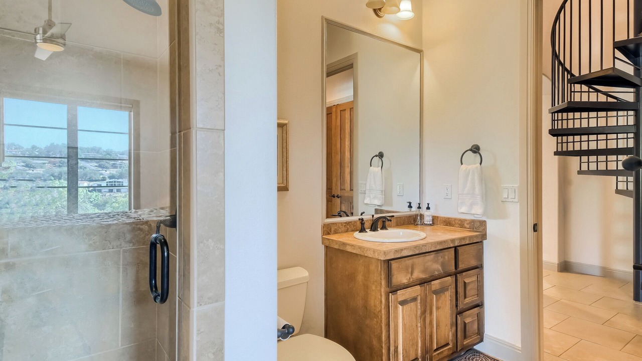 Photo of Bathroom in Lakeway