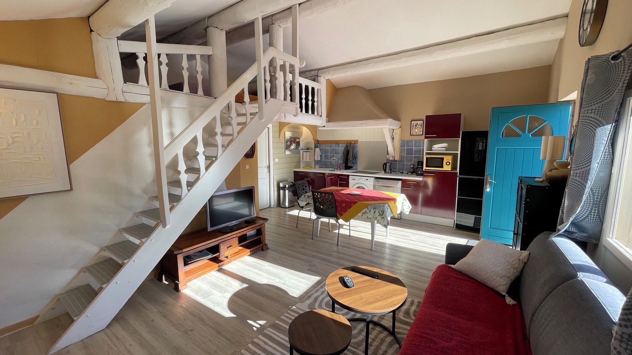 Photo of Livingroom in Saint-Montan