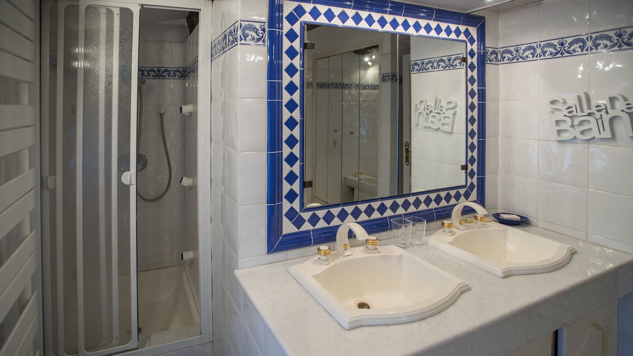 Photo of Bathroom in Saint-Raphael