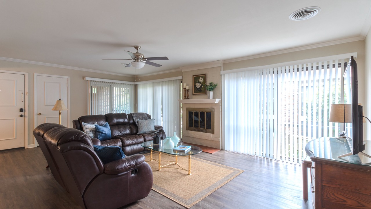 Photo of Livingroom in Germantown