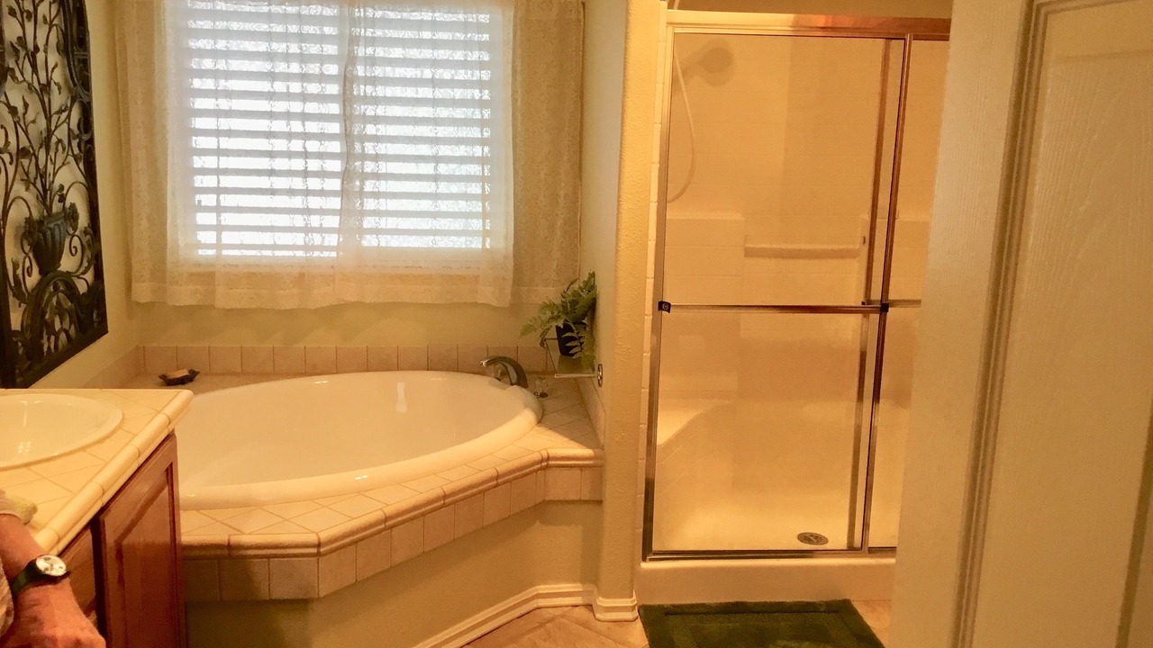 Photo of Bathroom in Needles