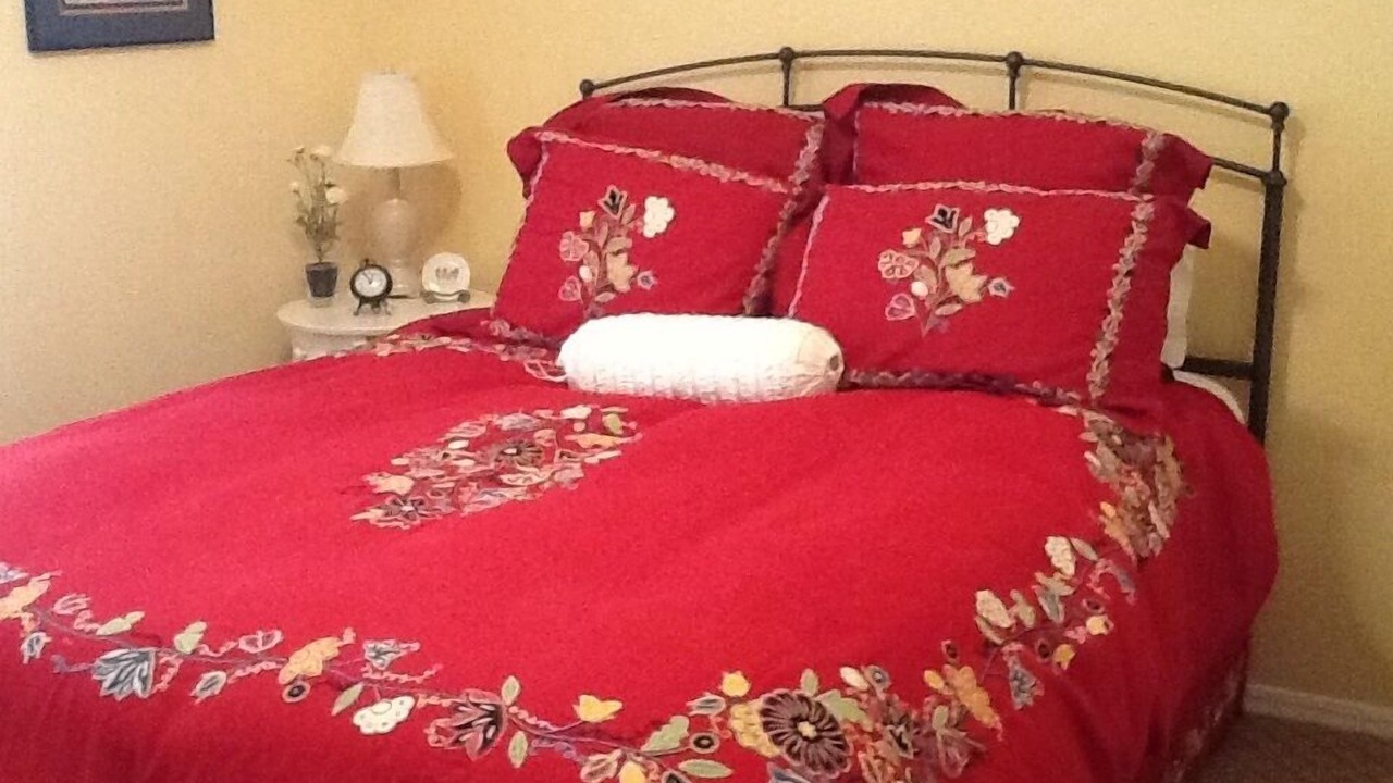 Photo of Bedroom in Needles