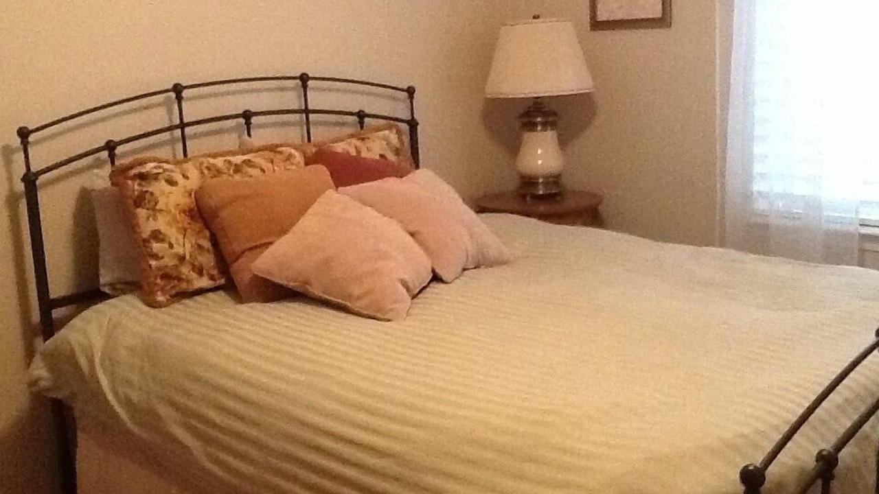 Photo of Bedroom in Needles