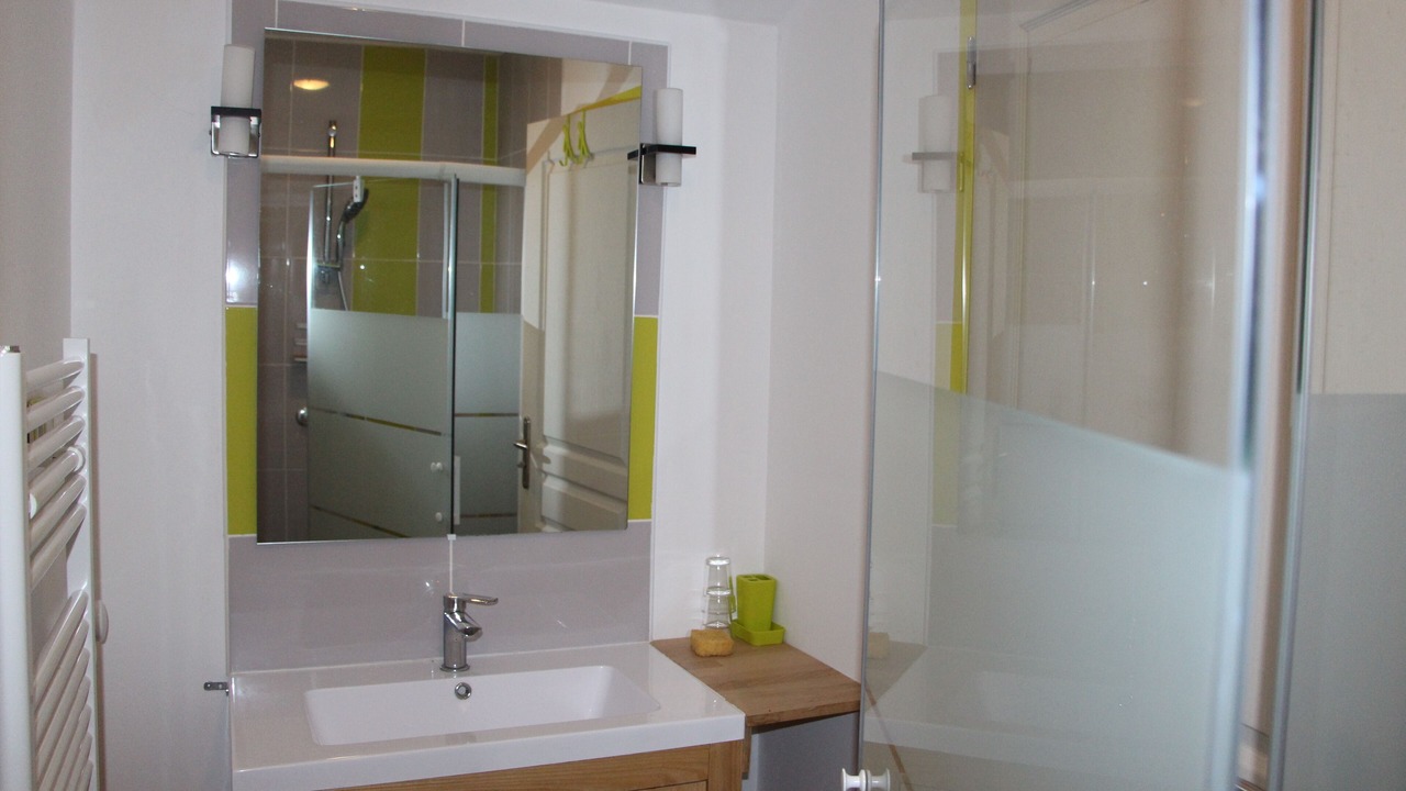 Photo of Bathroom in Louerre