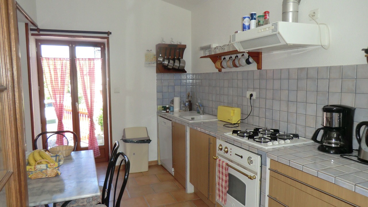 Photo of Kitchen in Saint-Estephe