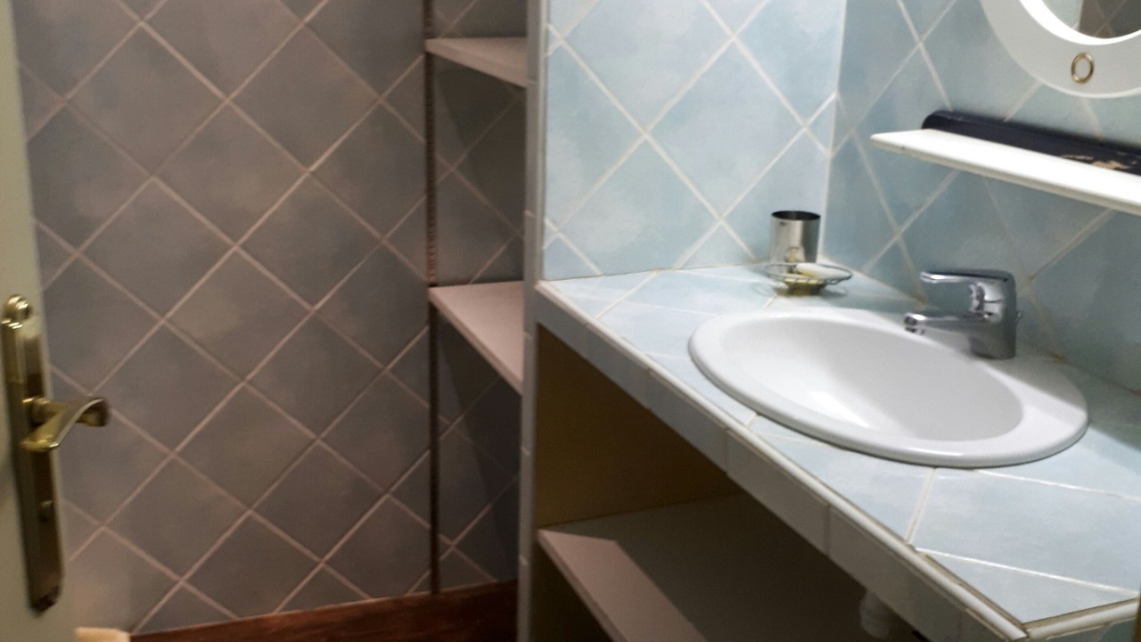 Photo of Bathroom in Saint-Estephe