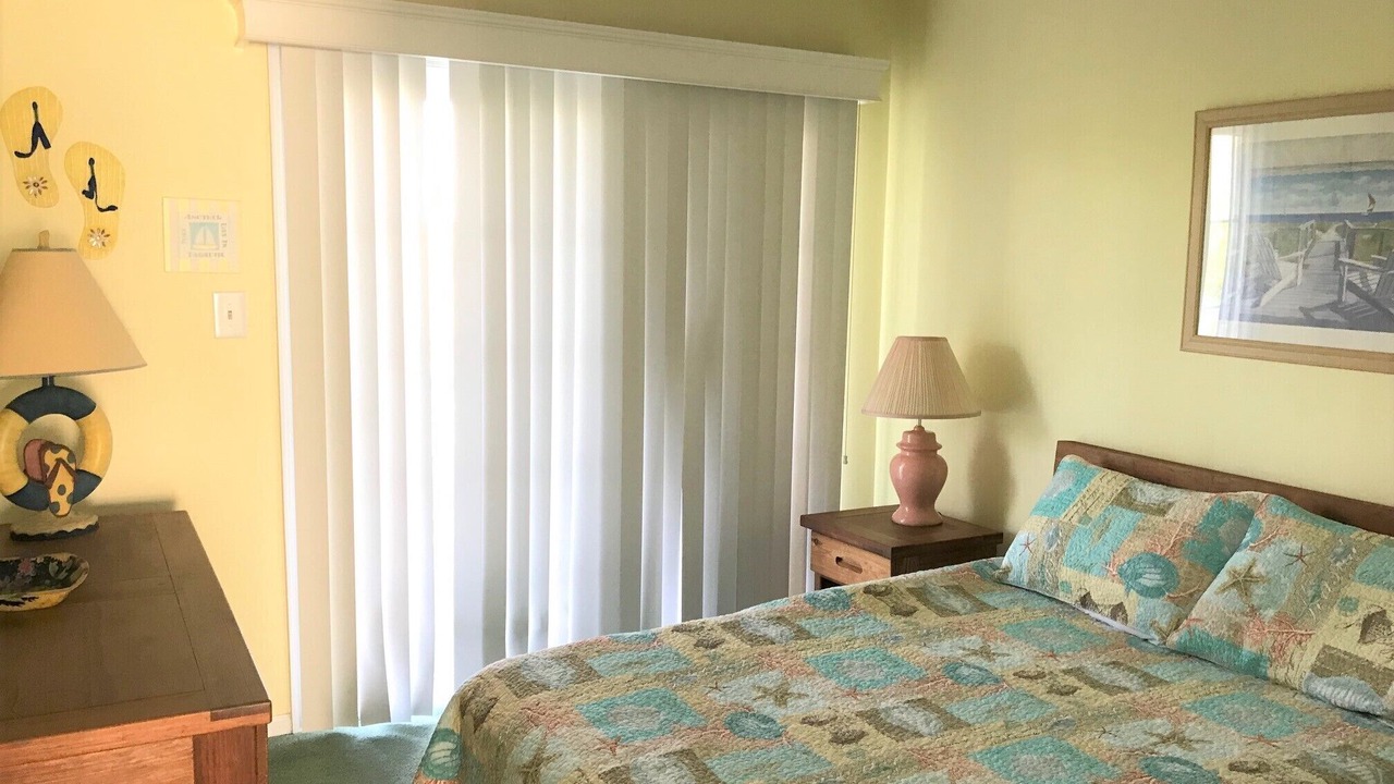 Photo of Bedroom in North Topsail Beach