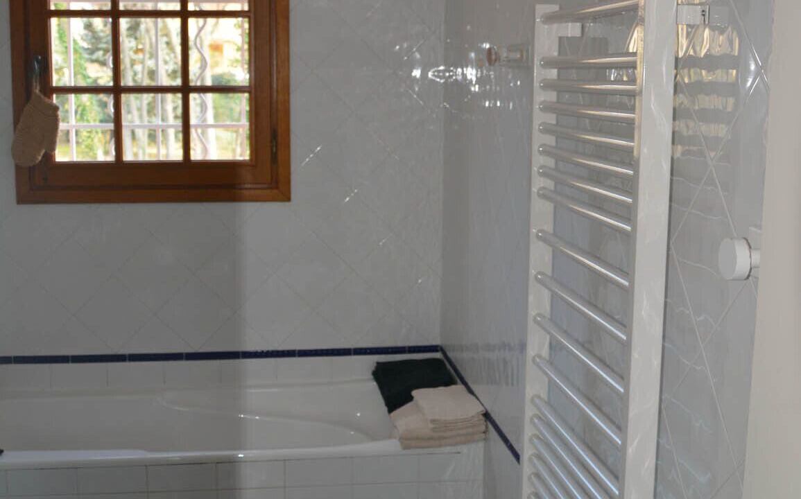 Photo of Bathroom in Sabran