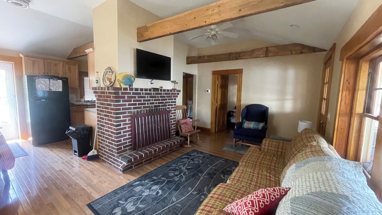 Photo of Livingroom in Ponds of Plymouth