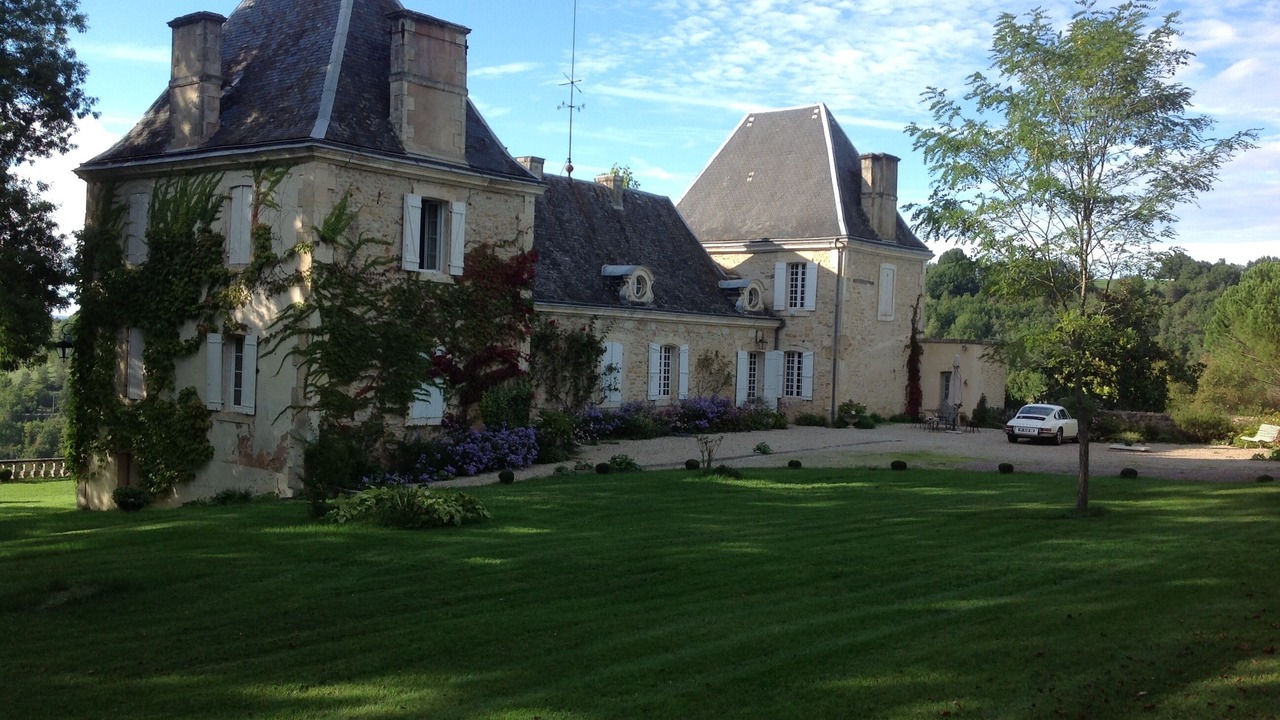 Photo of Outdoor in Carves