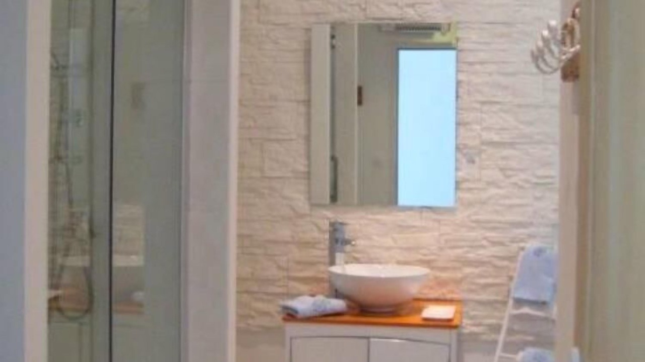 Photo of Bathroom in Pomerols