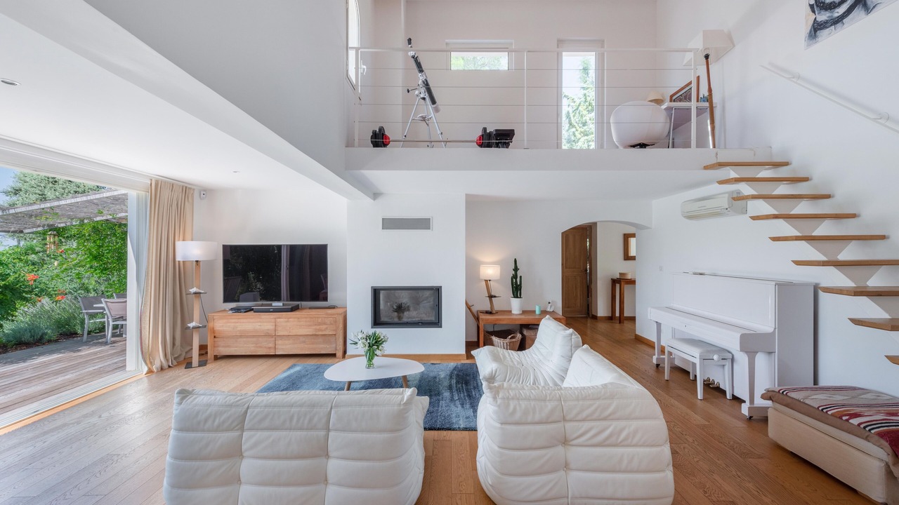 Photo of Livingroom in Pourrieres