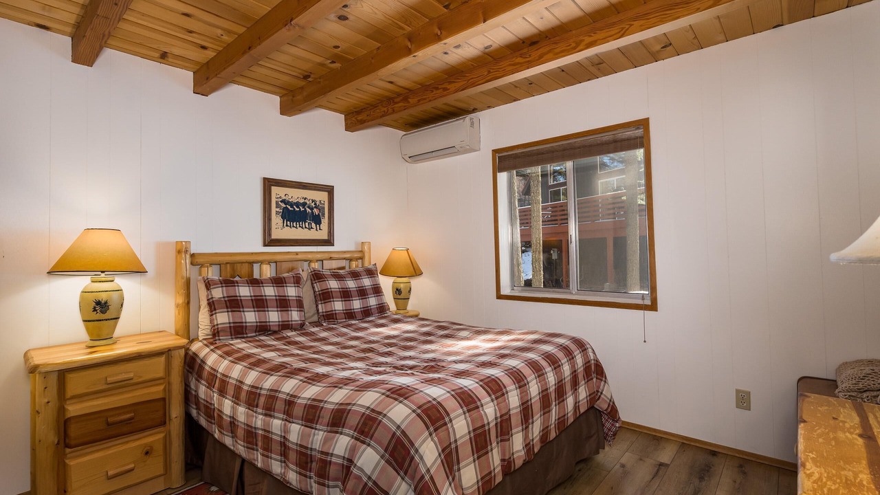 Photo of Bedroom in Yosemite West