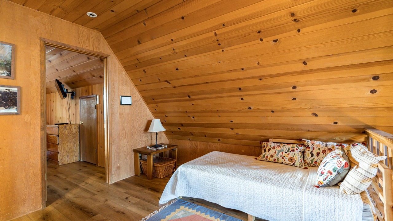 Photo of Bedroom in Yosemite West