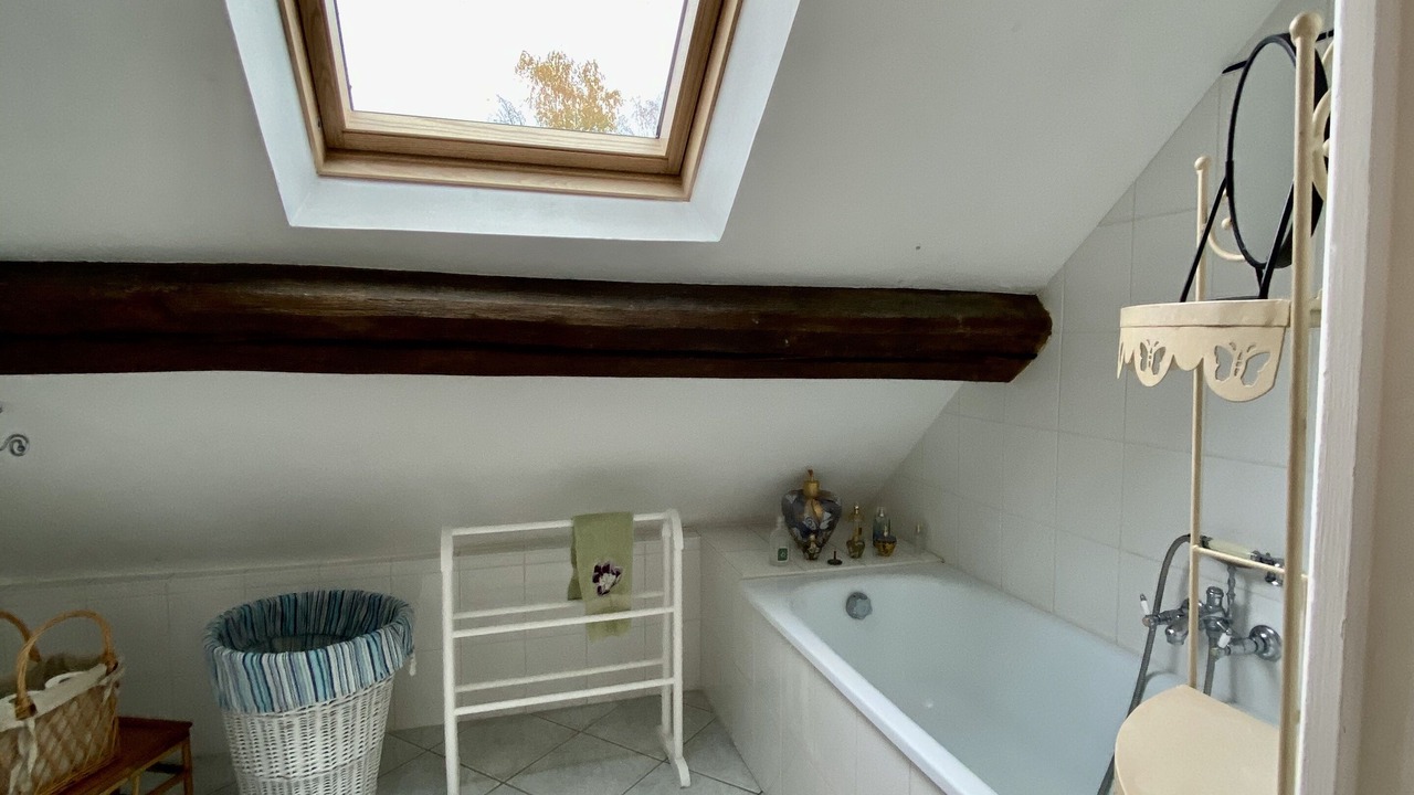 Photo of Bathroom in Saint-Jean-de-Braye