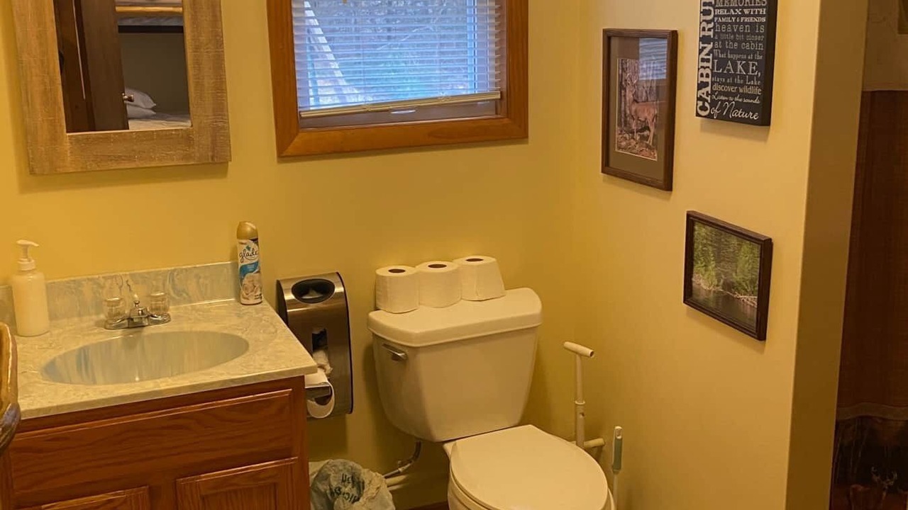 Photo of Bathroom in Boon