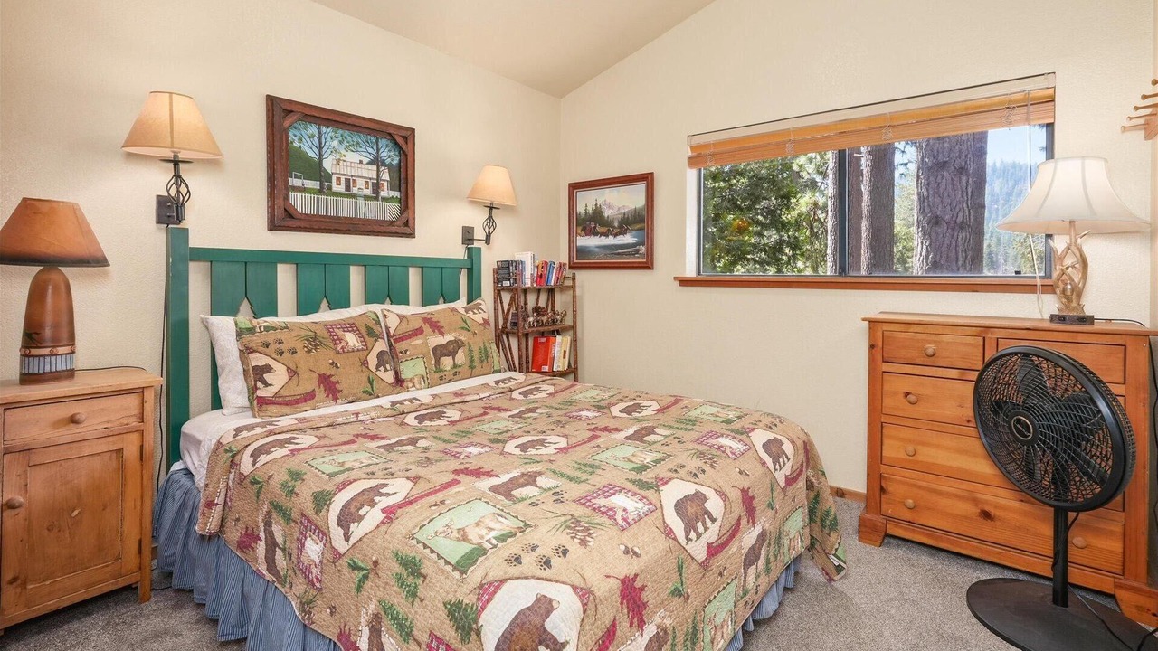 Photo of Bedroom in Yosemite West