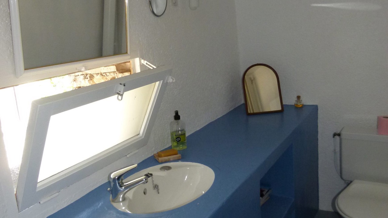Photo of Bedroom in Revest-des-Brousses