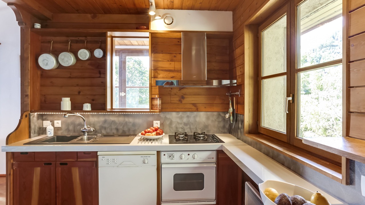 Photo of Kitchen in Huez-en-Oisans