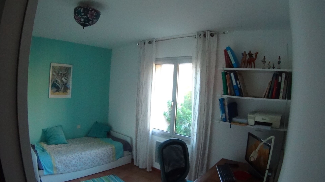 Photo of Bedroom in Entraigues-sur-la-Sorgue