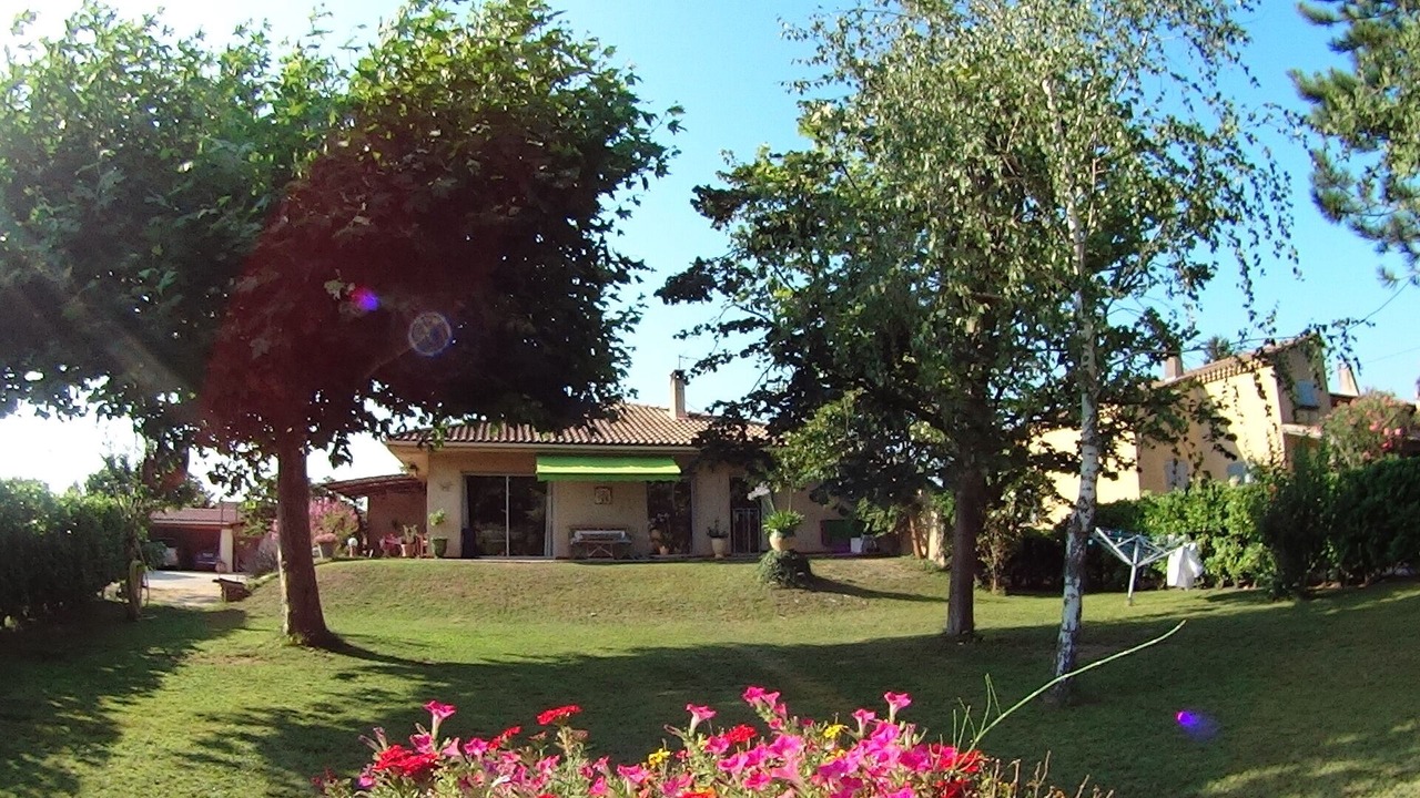 Photo of Outdoor in Entraigues-sur-la-Sorgue