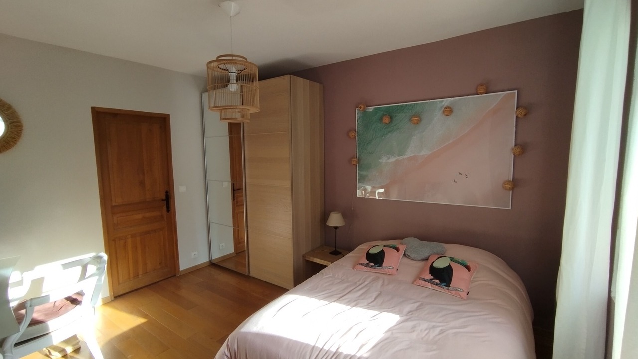 Photo of Bedroom in Entraigues-sur-la-Sorgue