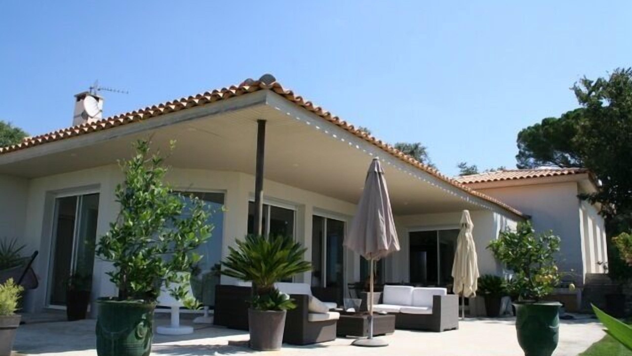 Photo of Patio Balcony in Costieres