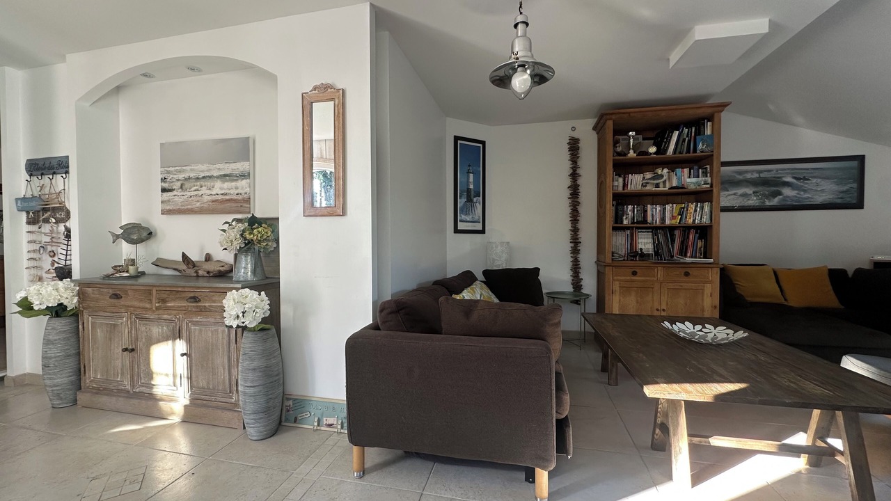 Photo of Livingroom in Bangor