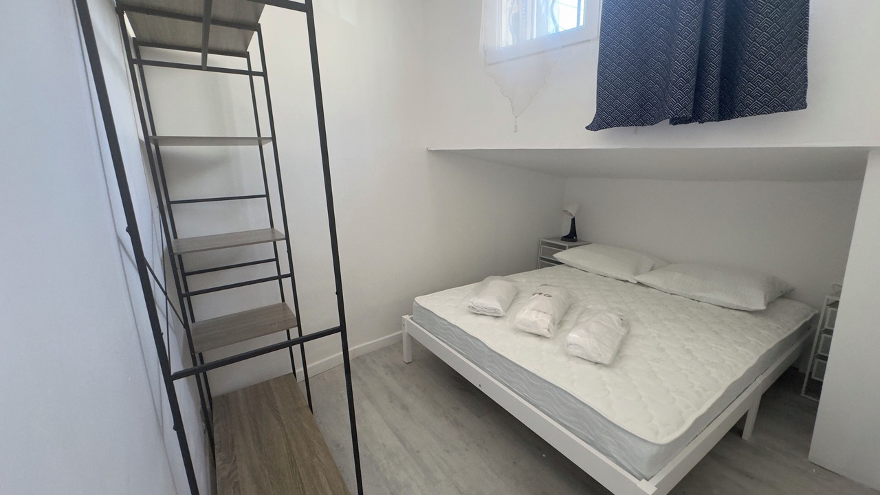 Photo of Bedroom in Endoume