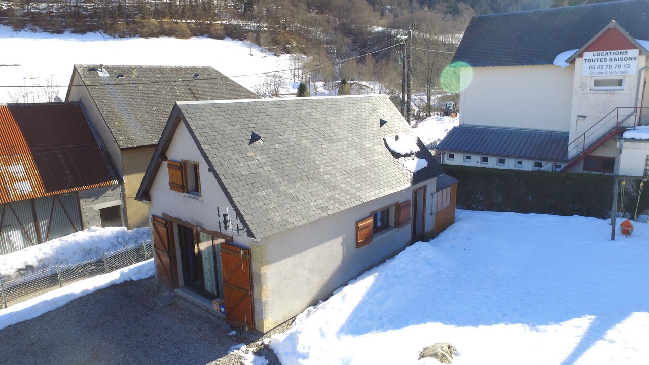 Photo of Outdoor in Campan