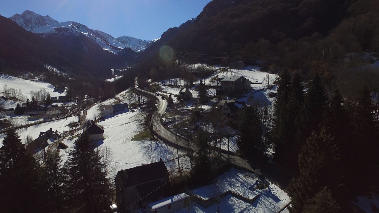 Photo of Outdoor in Campan