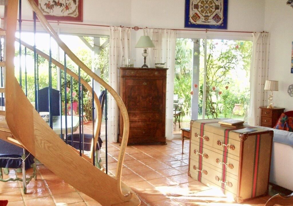 Photo of Others in Haulies