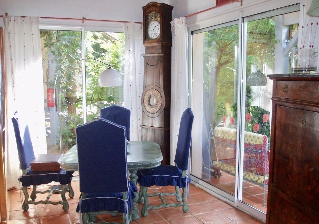 Photo of Others in Haulies