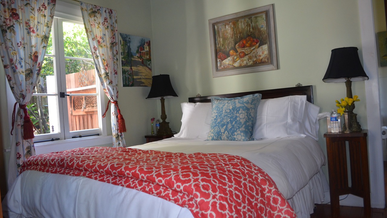 Photo of Bedroom in Oak Park