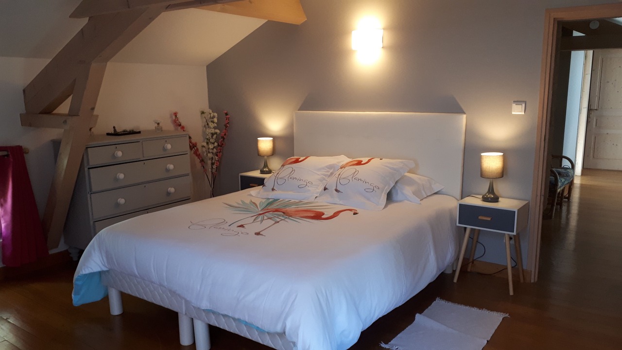 Photo of Bedroom in Monjoi