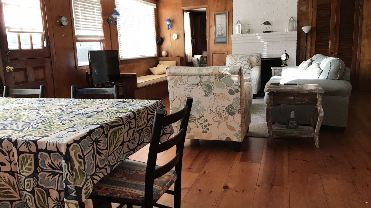 Photo of Bedroom in Monomoy