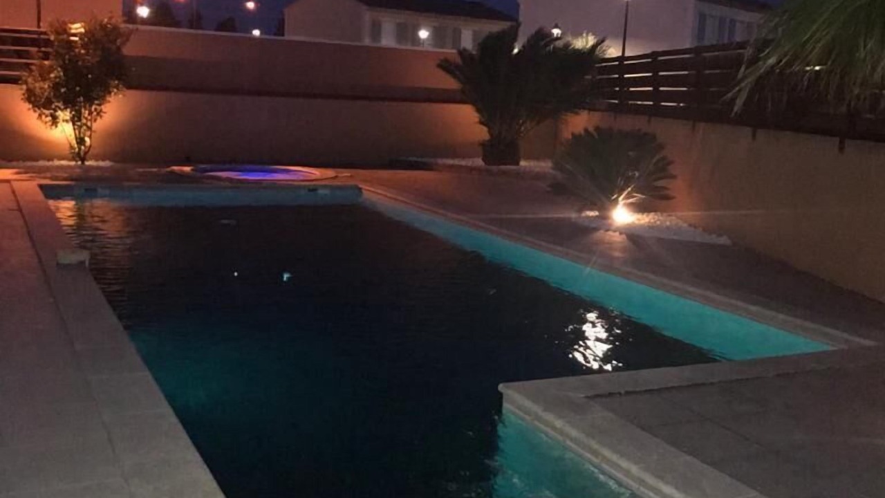 Photo of Outdoor in Senas