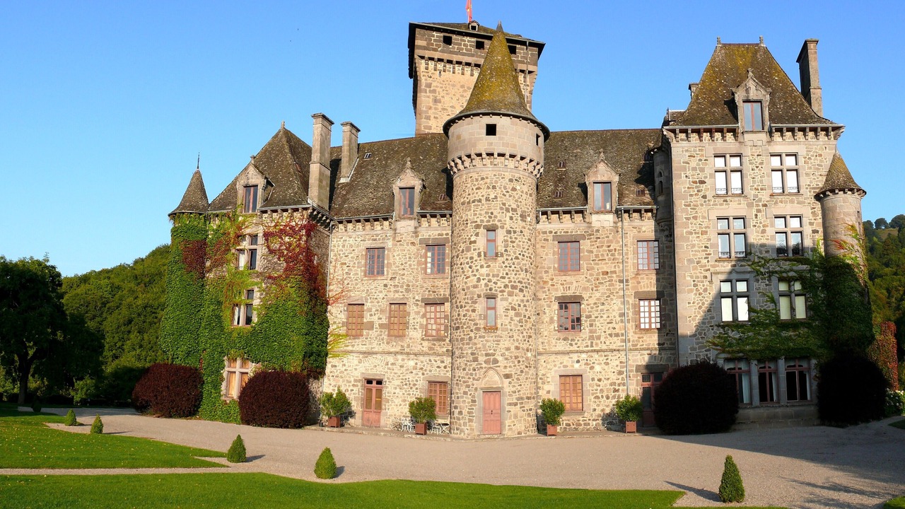 Photo of Others in Saint-Etienne-de-Carlat