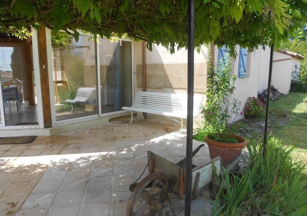Photo of Patio Balcony in Castelnau-Montratier-Sainte-Alauzie