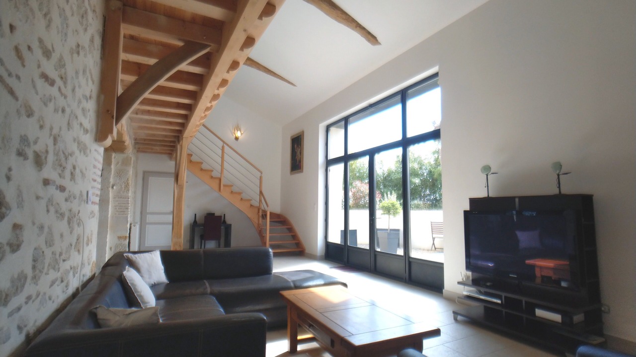 Photo of Livingroom in Guerin