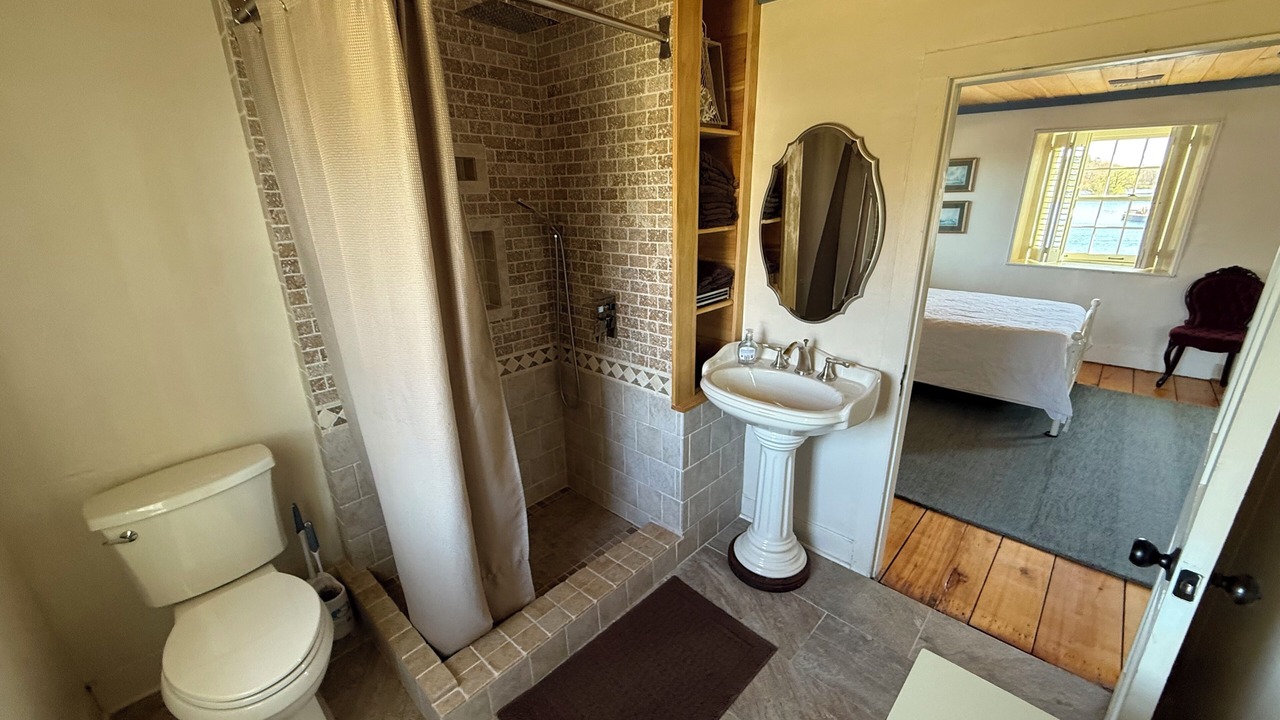 Photo of Bathroom in Port Ontario