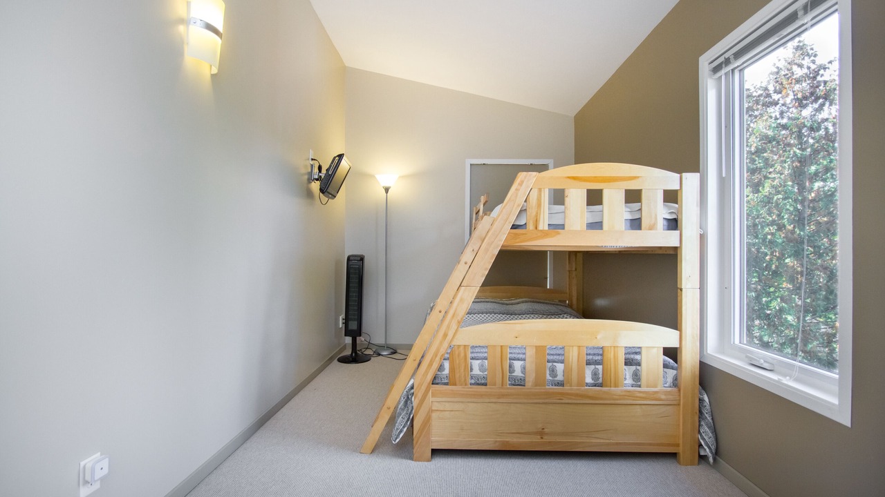 Photo of Bedroom in Grand Beach