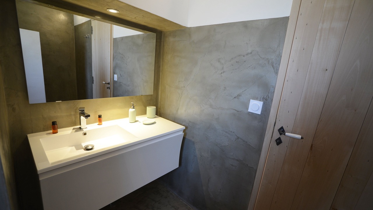 Photo of Bathroom in Malaucene