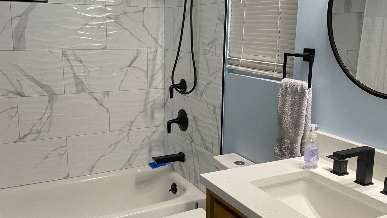 Photo of Bathroom in Bay Park