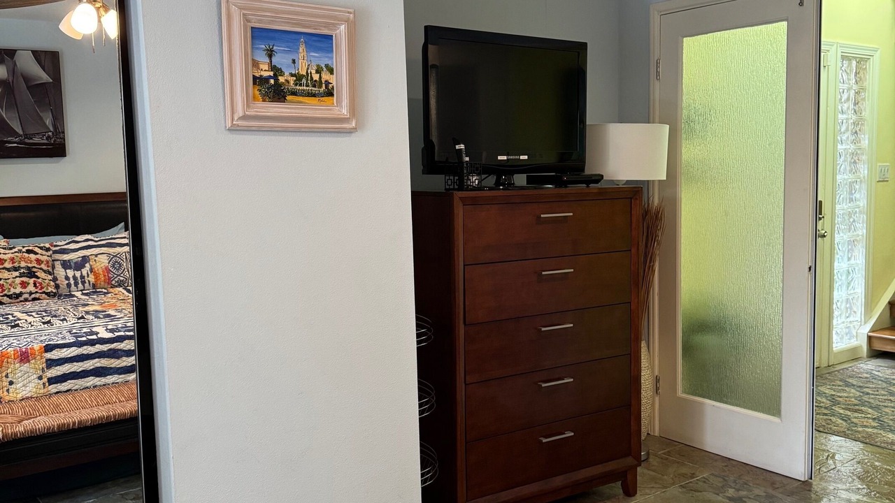 Photo of Bedroom in Bay Park