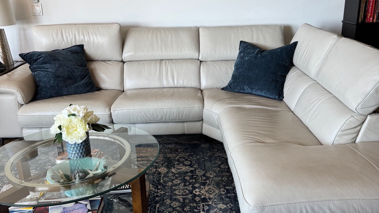 Photo of Livingroom in Bay Park