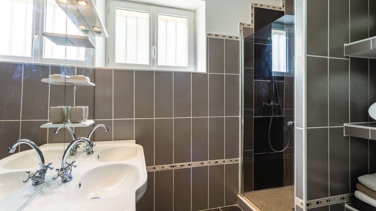 Photo of Bathroom in Monflanquin