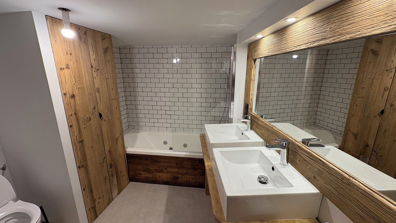Photo of Bathroom in Huez